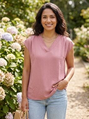 Women's Pink V-Neck Cap Sleeve Top